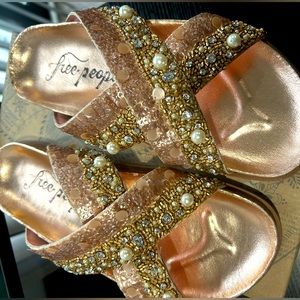 ******SOLD SOLD****Free people sandal